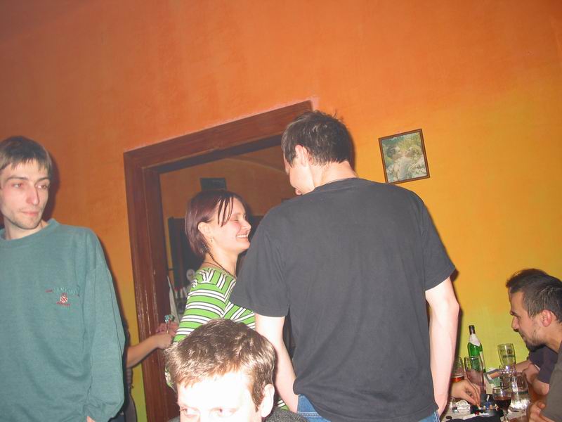 šipka s kámoškou