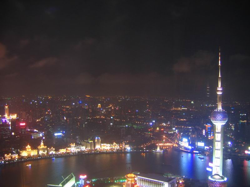 Jin Mao tower - pohled na Pearl TV Tower