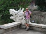 Huaqing Hot Spring Royal Garden - císař na procházce
